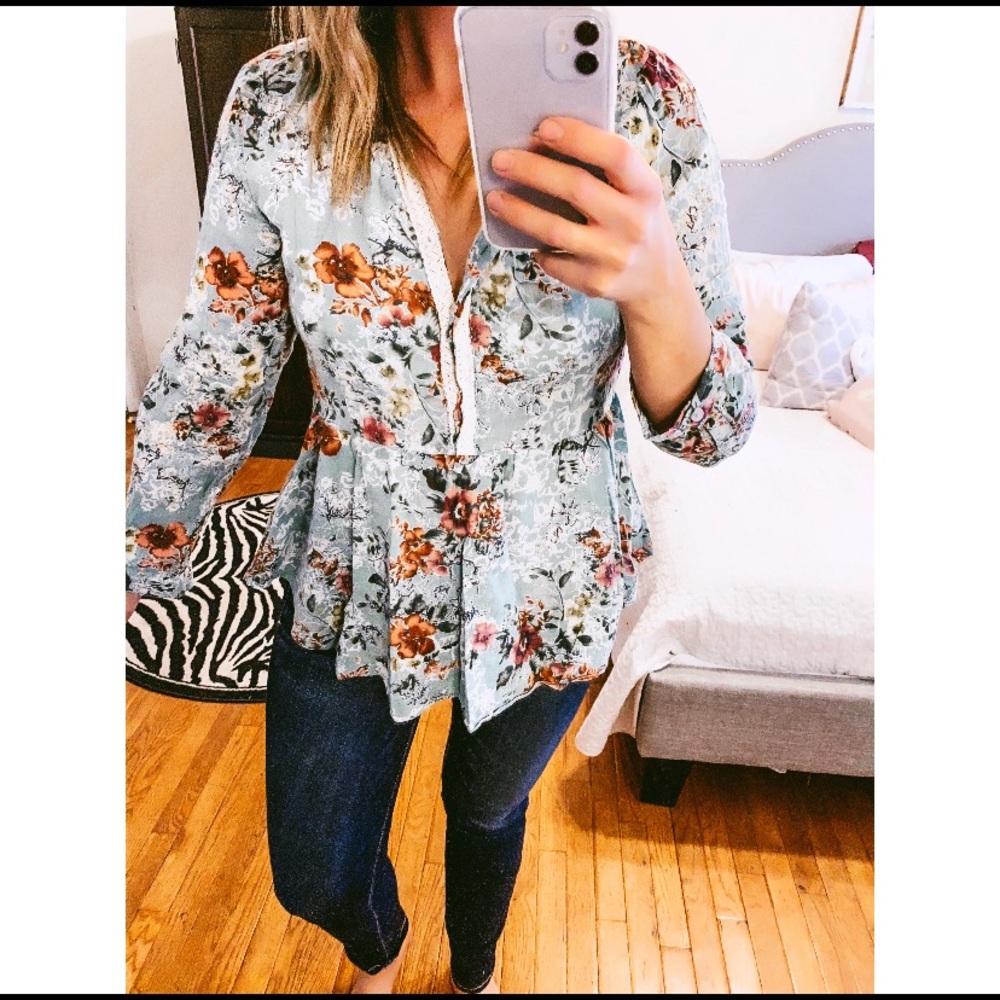 Umgee peplum style floral top